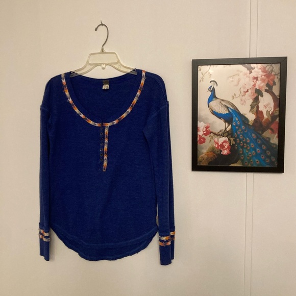 FREE PEOPLE BLUE  THERMAL HENLEY SIZE S - Picture 5 of 10